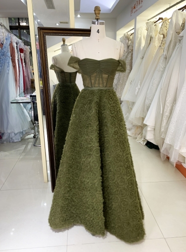 Green off shoulder sleeveless A line corset tulle zipper up back prom evening women dresses