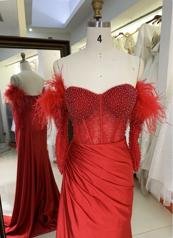 2024 Red beading satin mermaid feather sleeve zipper up back prom evening women dresses