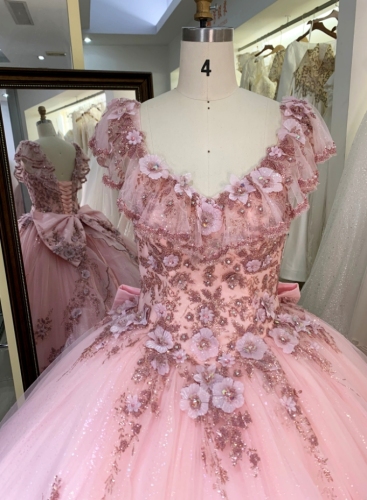 New ruffle sleeves flower embroidered pink quinceanera dresses elegant