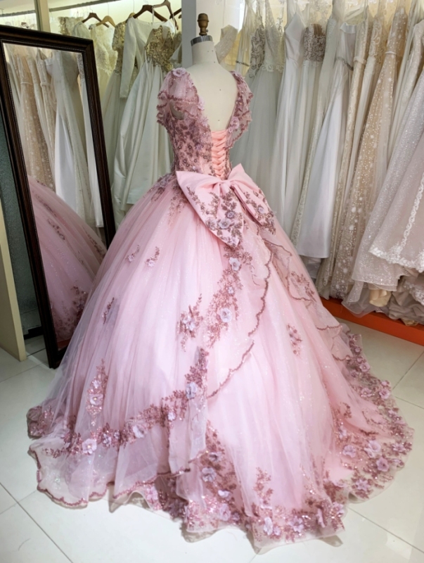 2024 New ruffle sleeves flower embroidered pink quinceanera dresses elegant