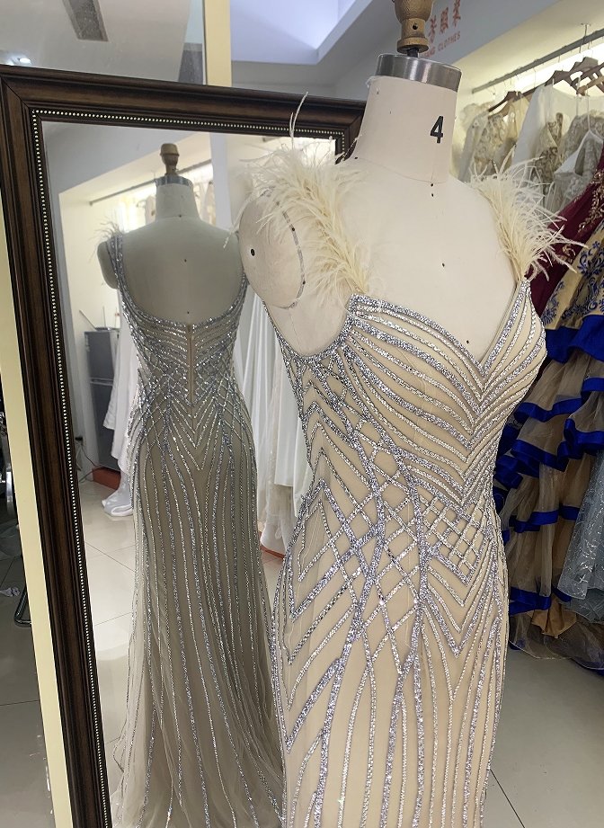 Wholesale silver champagne mermaid feather beading long gown prom evening dress 2025