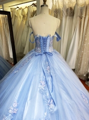 Light blue wholesale off shoulder embroidery corsetsweet 16 quinceanera princess tulle ball gown for girls