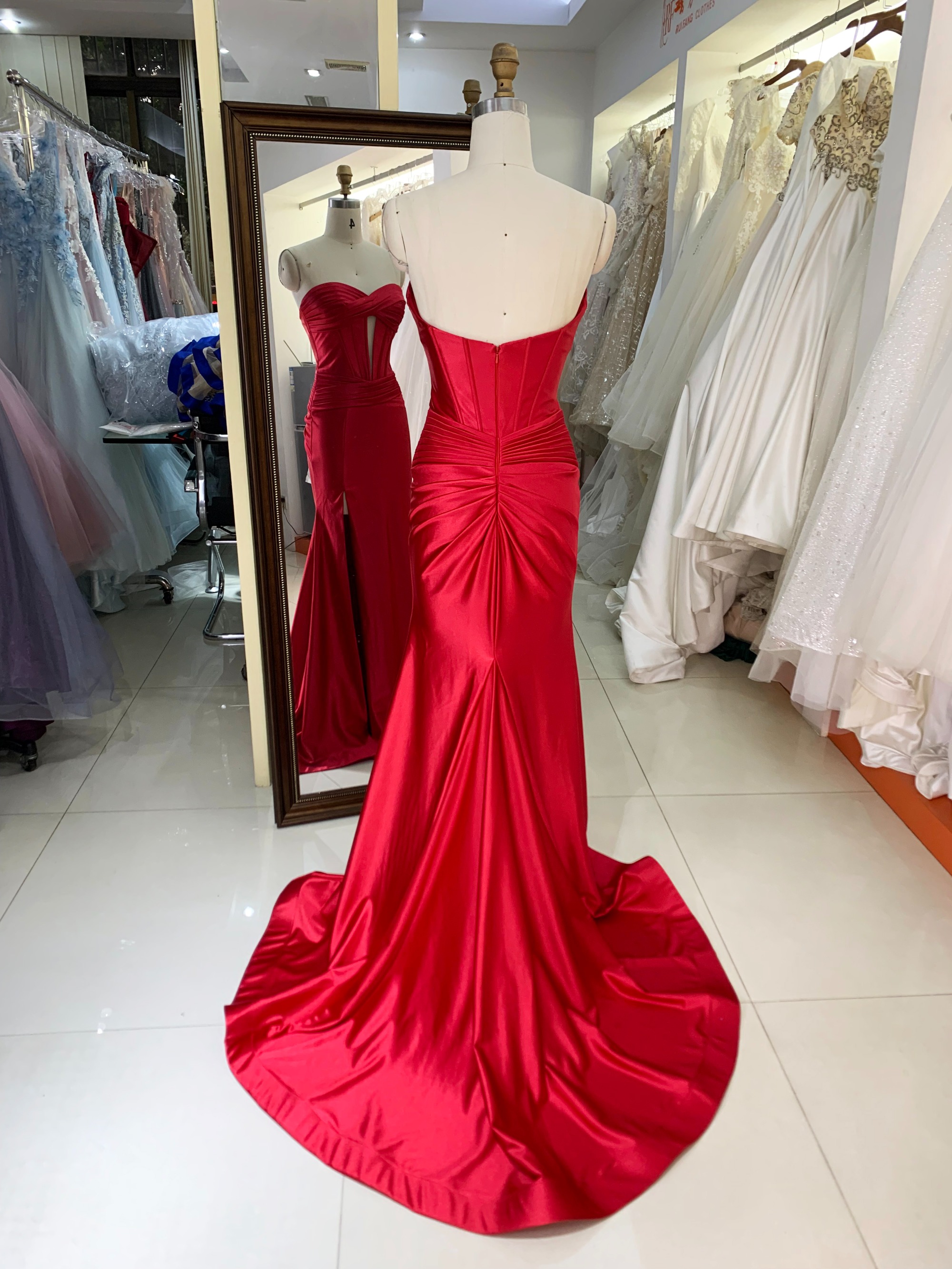 Wholesale Red mermaid satin long gown sweetheart prom evening dress 2025
