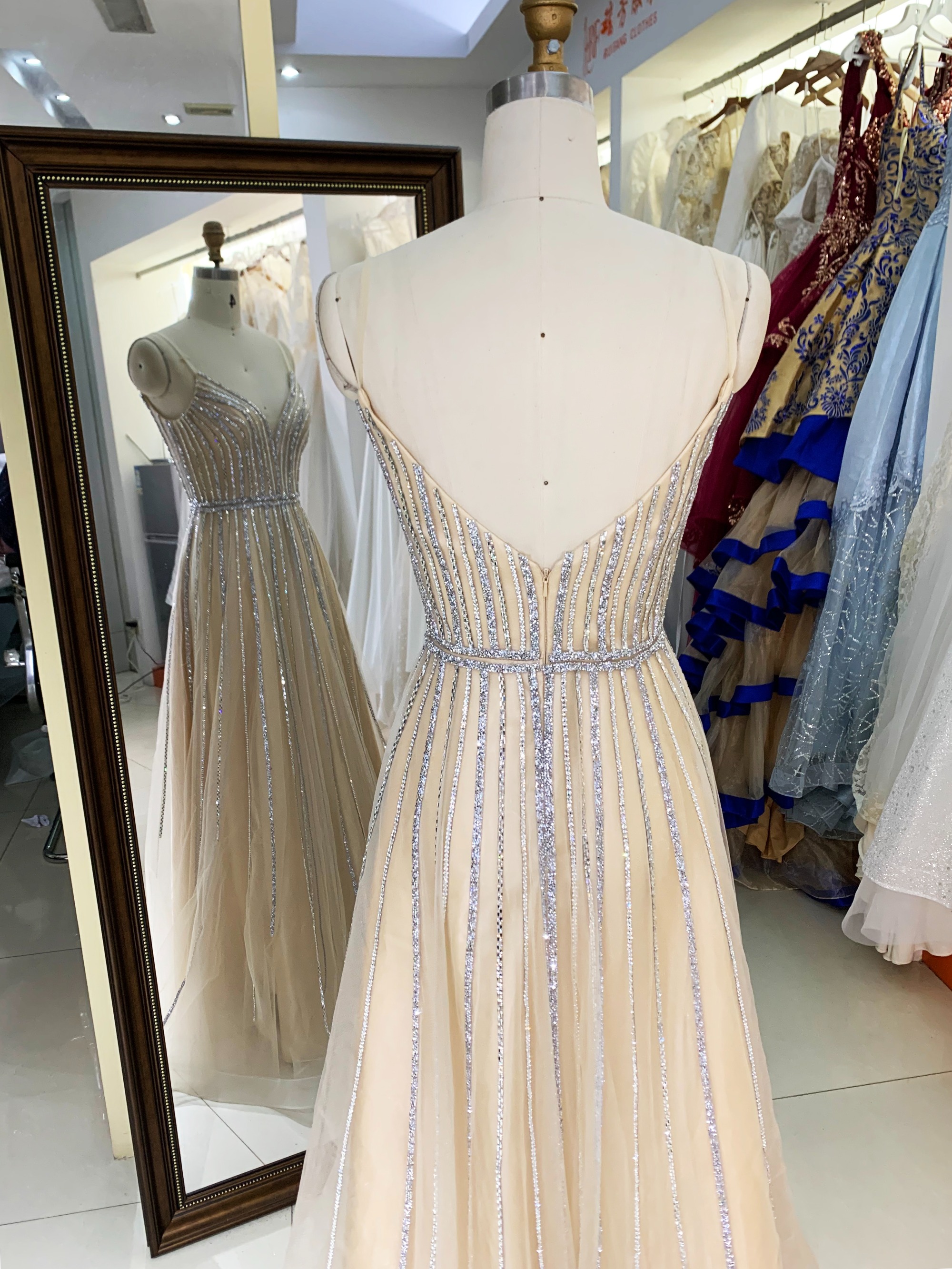 2025 Silver Champagne beading sleeveless A line wholesale prom evening dress 2025