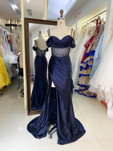Wholesale navy off shoulder mermaid satin corset rhinestone pleated long gown prom evening dress 2025