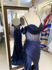 Wholesale navy off shoulder mermaid satin corset rhinestone pleated long gown prom evening dress 2025