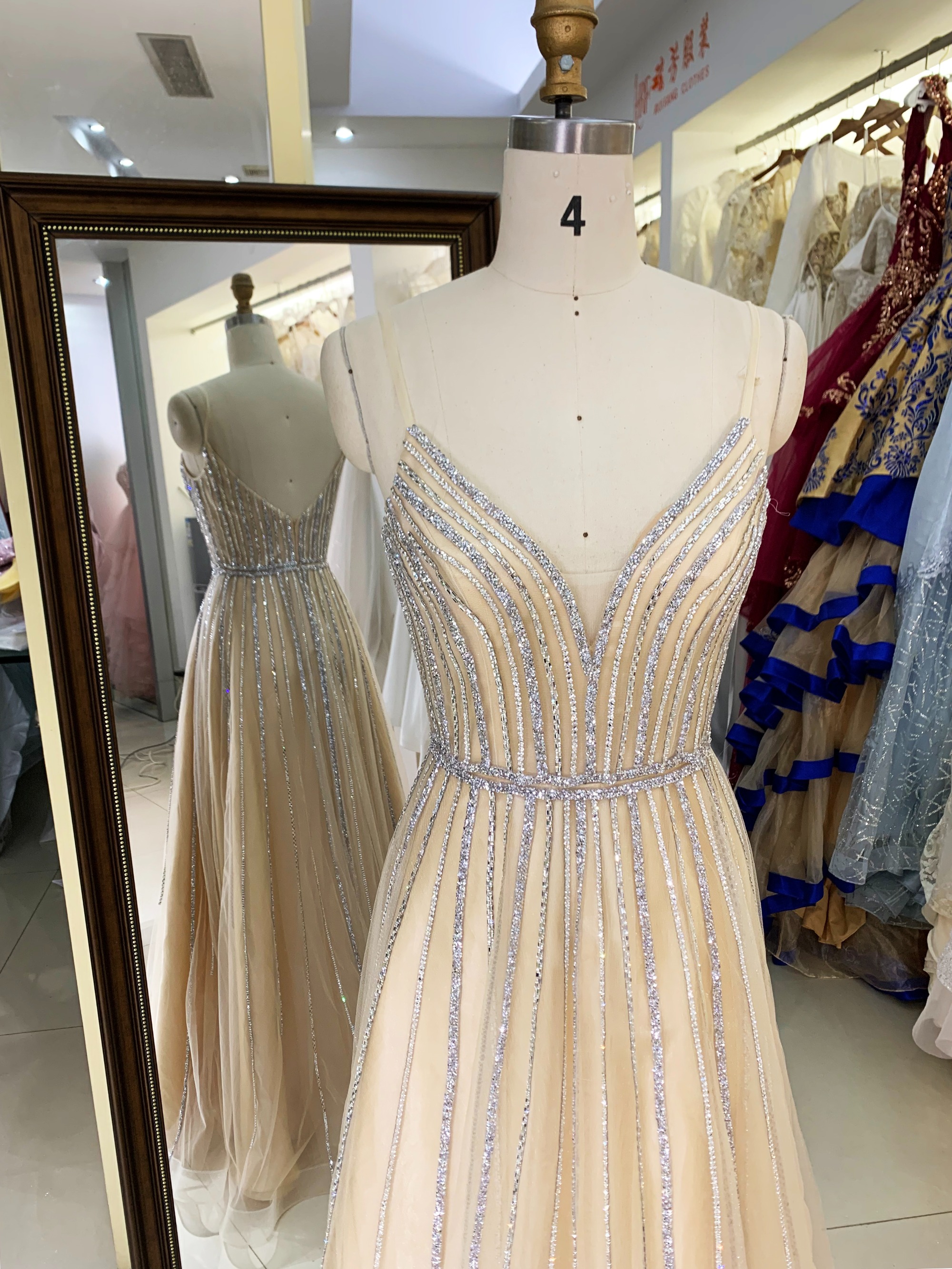 2025 Silver Champagne beading sleeveless A line wholesale prom evening dress 2025