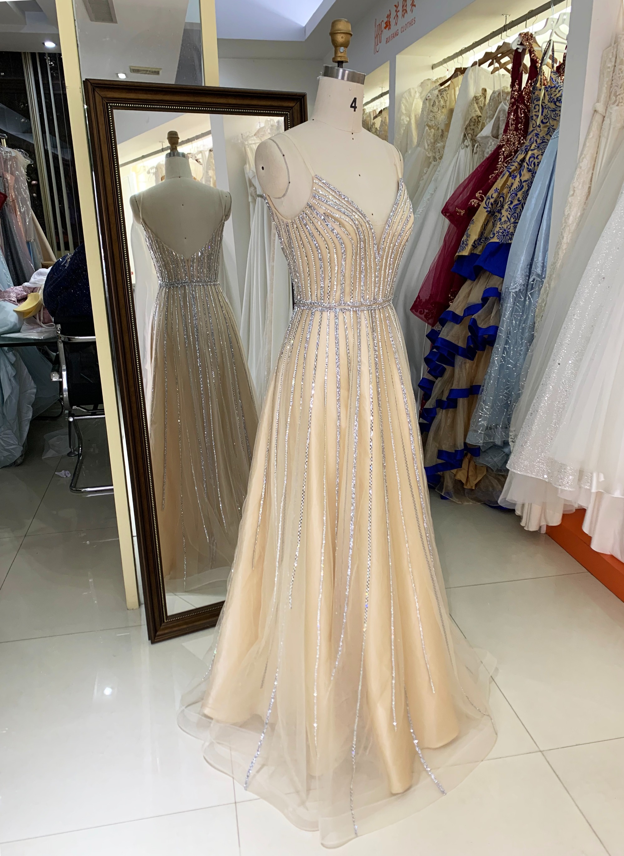 2025 Silver Champagne beading sleeveless A line wholesale prom evening dress 2025