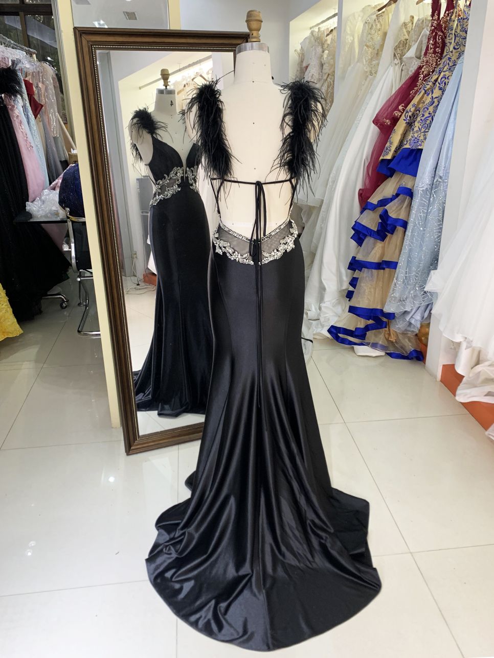 New luxury feather wholesale black prom dress teen long gowns evening for women 2025