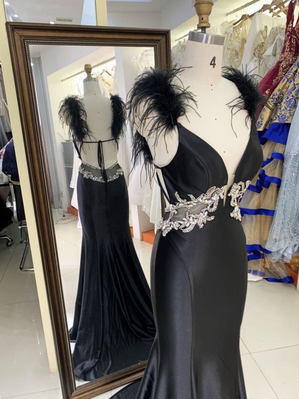 New luxury feather wholesale black prom dress teen long gowns evening for women 2025