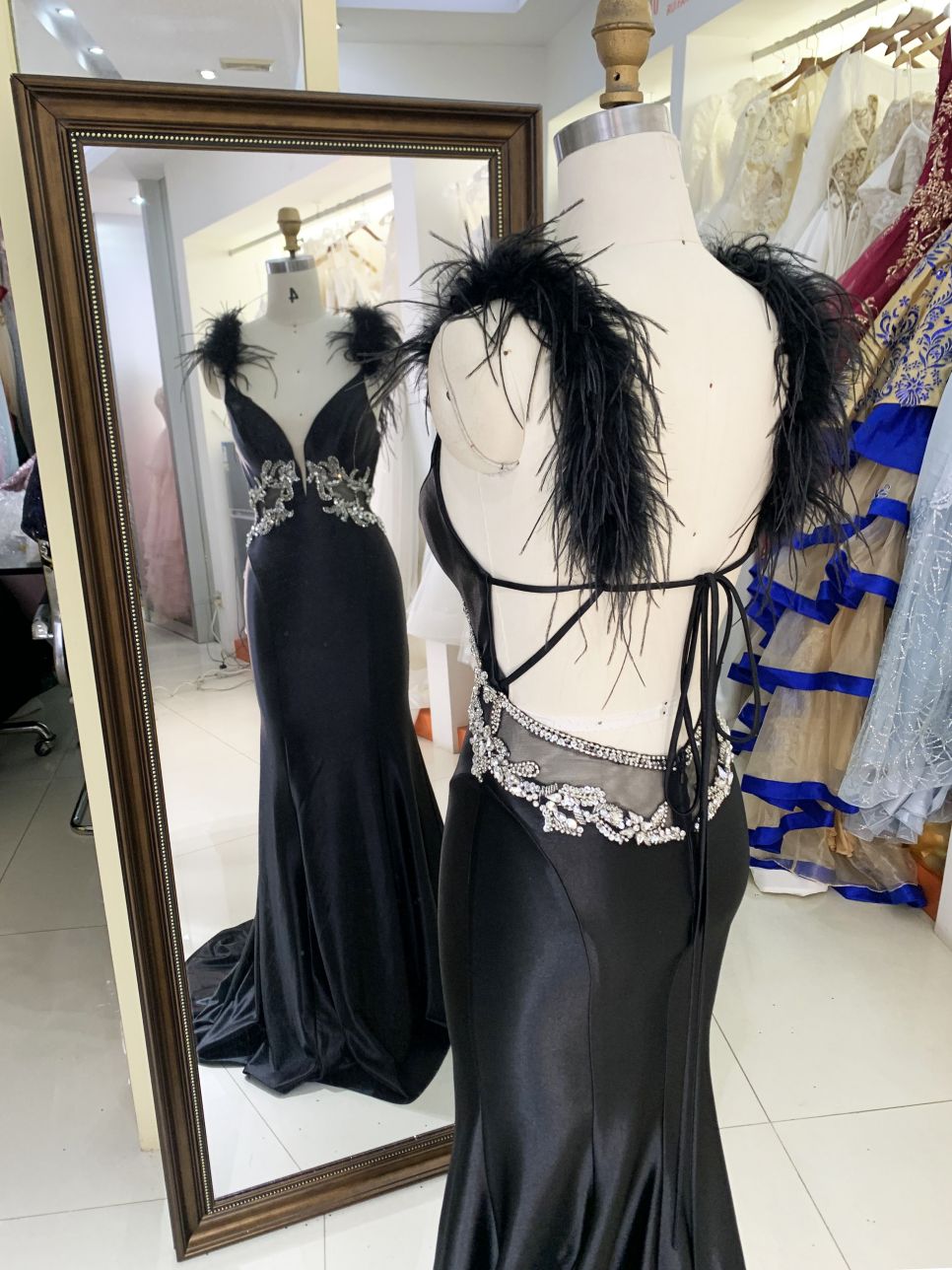 New luxury feather wholesale black prom dress teen long gowns evening for women 2025