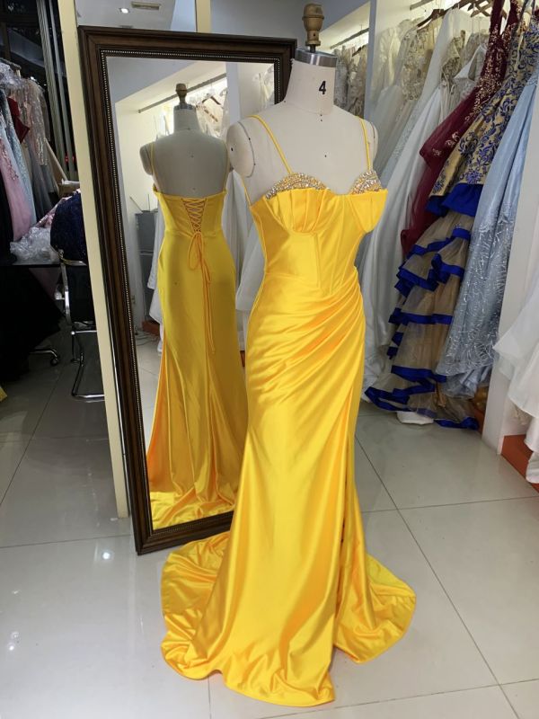 Wholesale new gold corset beading corset pleated satin lace up back side slit prom dresses 2025