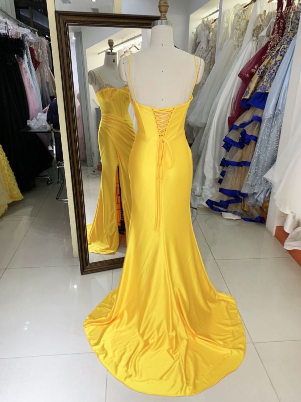 Wholesale new gold corset beading corset pleated satin lace up back side slit prom dresses 2025