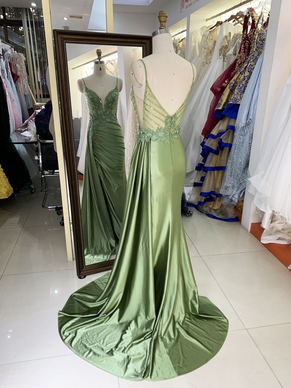 New beading chain floral wholesale long gowns evening V neck 2025 girl dress prom