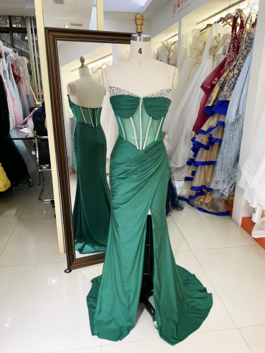 Wholesale see through corset emerald green sleeveless beading pleated shiny satin mermaid prom evening dresses