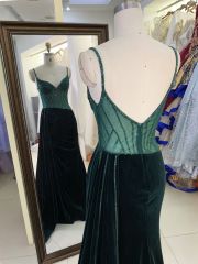 Corset beading chain emerald green sleeveless hand pleated prom evening dresses with detachable velvet overskirt