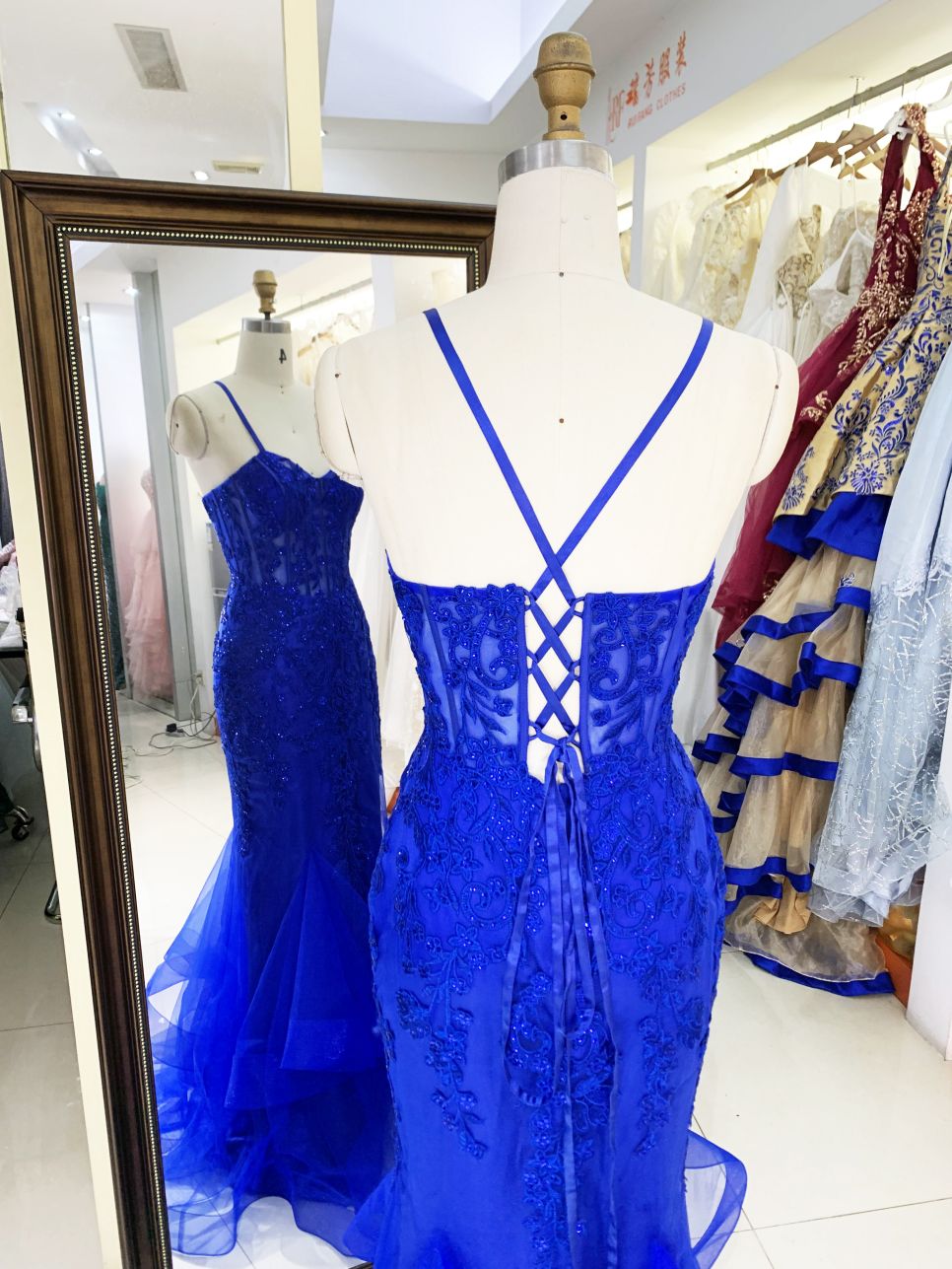 New embroidery flower boning royal blue elegant wholesale long gowns evening prom dress 2025