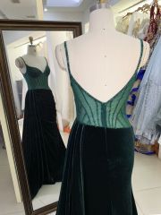 Corset beading chain emerald green sleeveless hand pleated prom evening dresses with detachable velvet overskirt