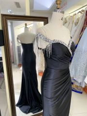 New elegant used silver beading tassel satin black wholesale long gowns evening prom dress 2025
