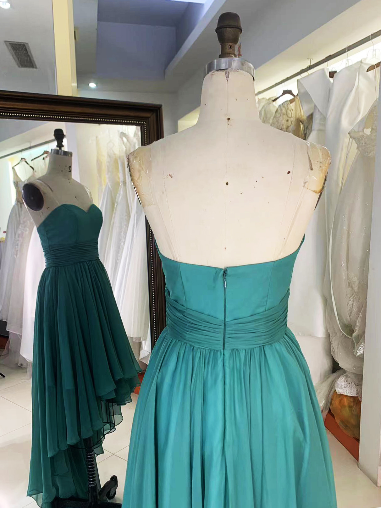 2025 New fashion strapless teal blue chiffon sweetheart pleated dress modern party trend design evening dress