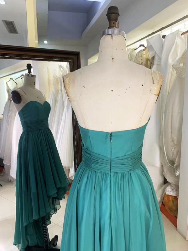 2025 New fashion strapless teal blue chiffon sweetheart pleated dress modern party trend design evening dress