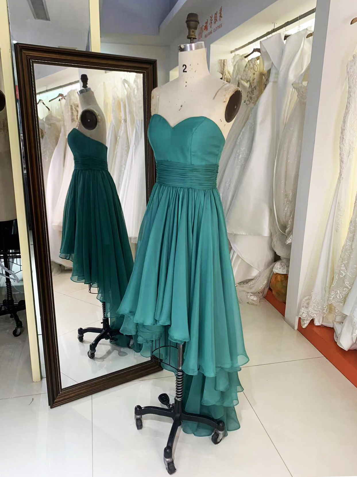 2025 New fashion strapless teal blue chiffon sweetheart pleated dress modern party trend design evening dress