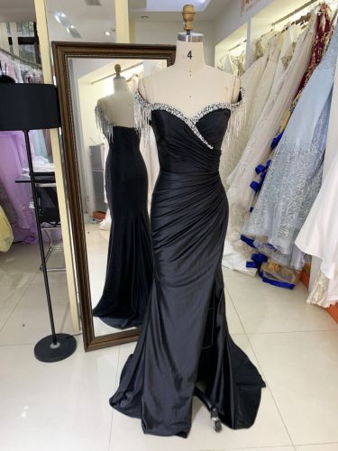 New elegant used silver beading tassel satin black wholesale long gowns evening prom dress 2025