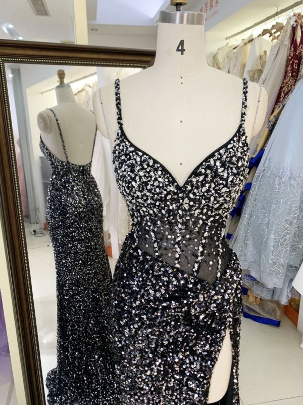 2025 New style elegant V-neck sequins contrast color zipper back women's evening dress slim left leg slit dress