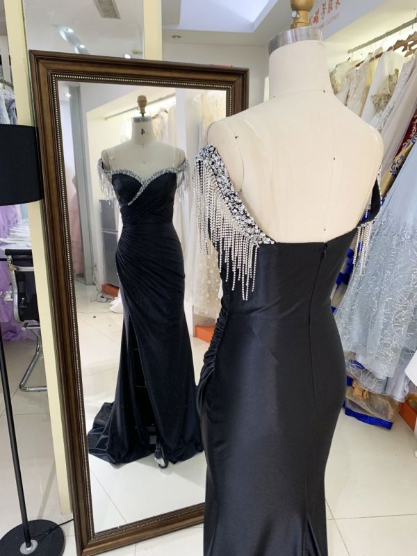 New elegant used silver beading tassel satin black wholesale long gowns evening prom dress 2025