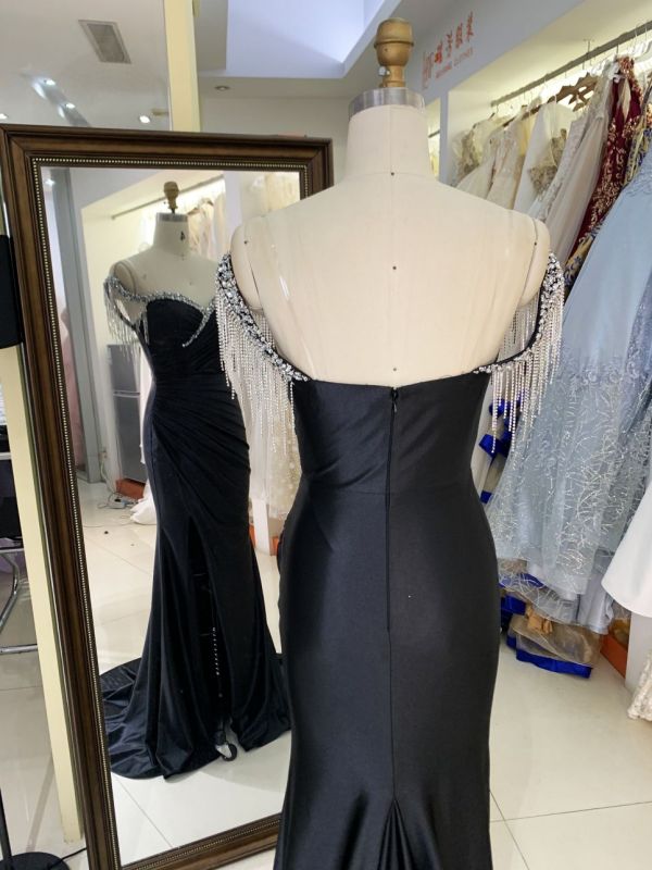 New elegant used silver beading tassel satin black wholesale long gowns evening prom dress 2025