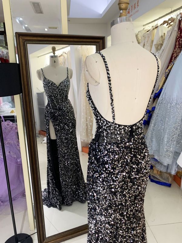 2025 New style elegant V-neck sequins contrast color zipper back women's evening dress slim left leg slit dress