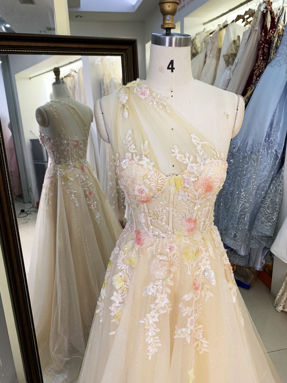 2025 New style elegant contrast color one shoulder A-Line skirt zipper back boning design women's evening dress
