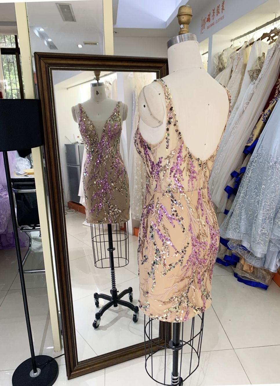 2025 New costom multi-color V Neck glitter jersey spaghetti straps velvet Sequin Dresses for Ladies Party Homecoming