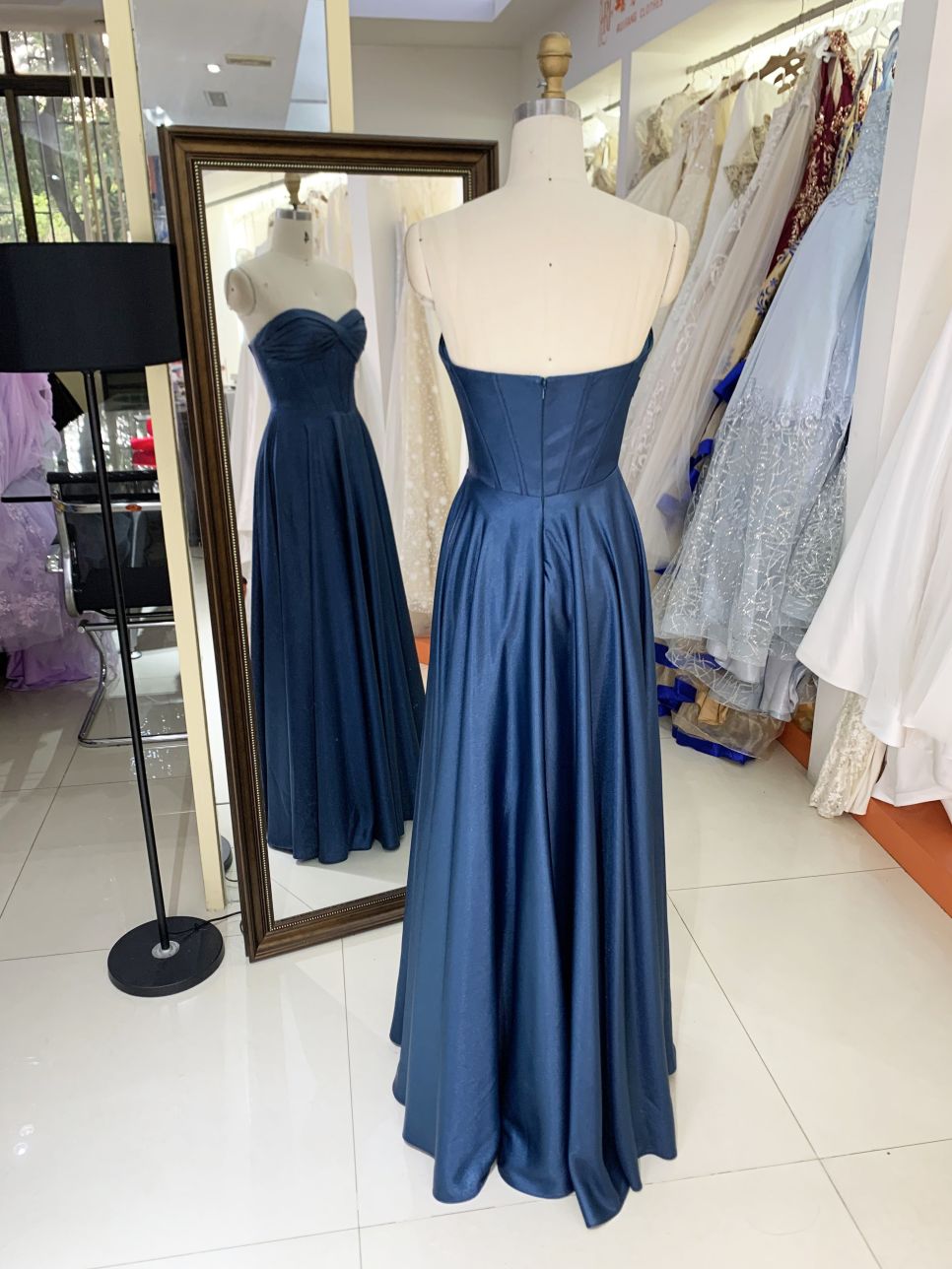 2025 Latest navy blue prom dress sexy slim pleat slit A-Line skirt lace up back boning design prom dress