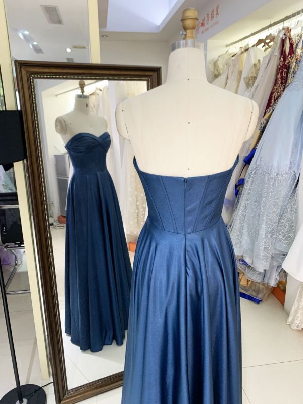 2025 Latest navy blue prom dress sexy slim pleat slit A-Line skirt lace up back boning design prom dress