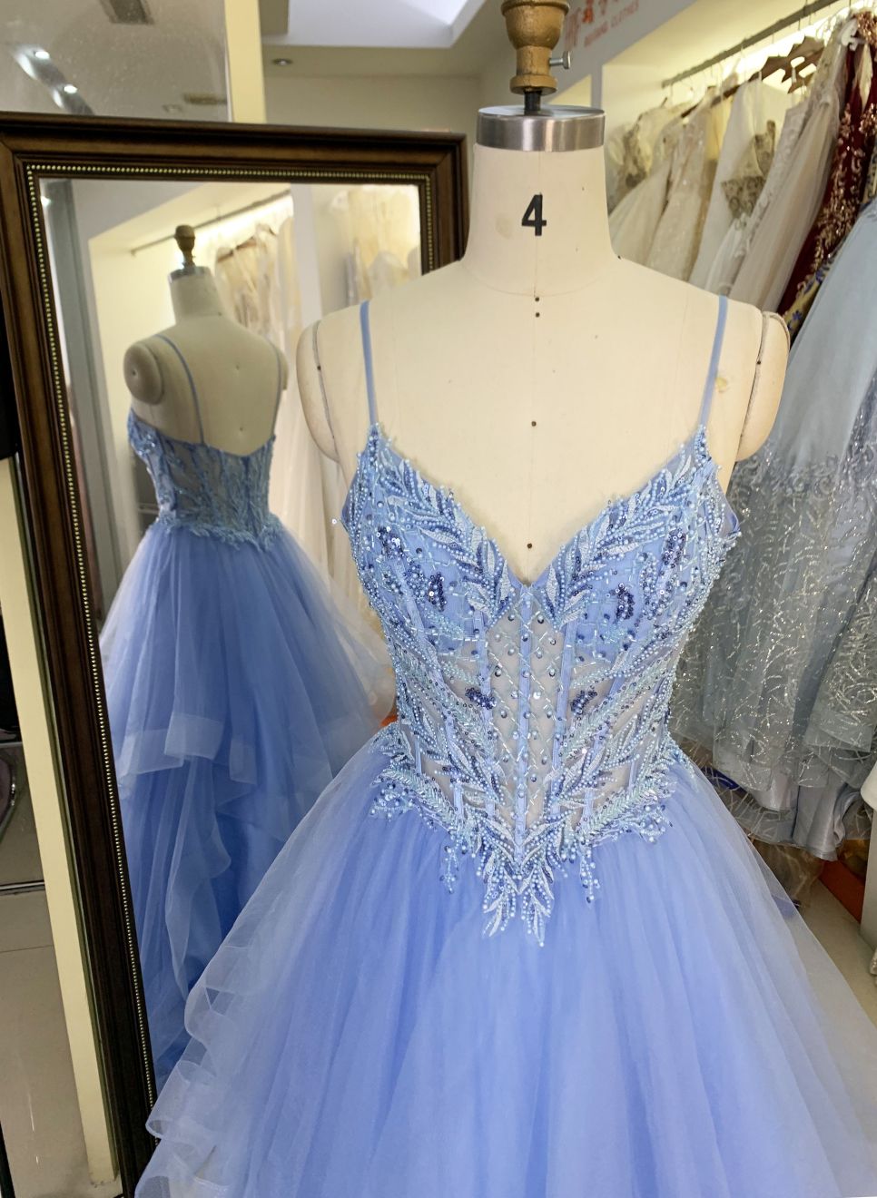 2025 wholesale corset dusty blue sleeveless embroidery beading ruffle tulle skirt A line prom evening dresses