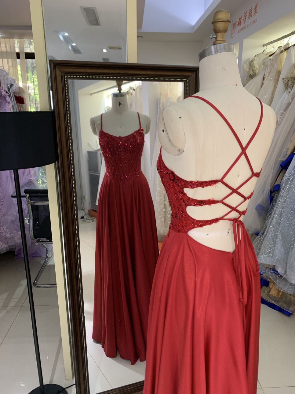 Wholesale red corset sleeveless embroidery sequin shiny satin lace up back A line prom bridesmaid dresses