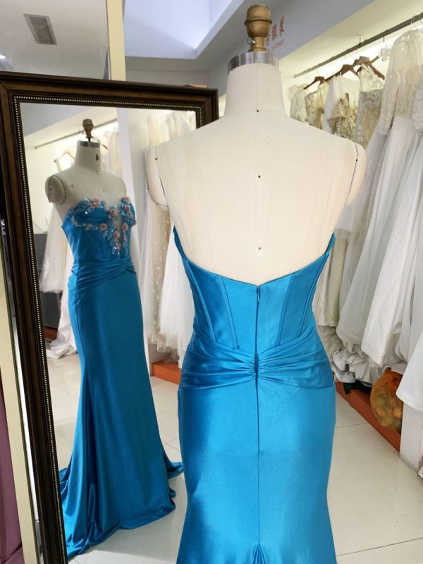 2025 Latest custom teal contrast color sexy deep V-neck satin evening dress women's slim fit slit mermaid prom dress