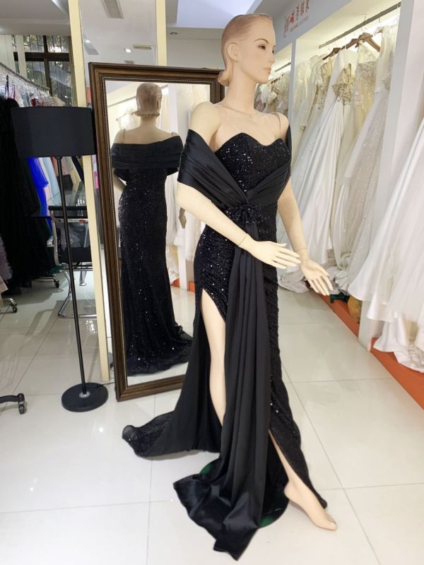 2025 Latest custom black fashion sexy women's cape design strapless corset sequins high slit evening dress