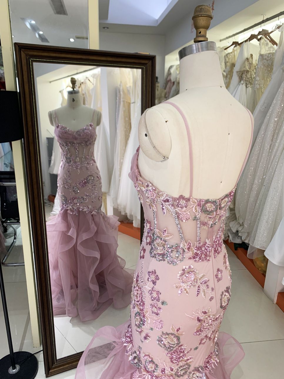 2025 Latest custom Luxurious sexy ruffle pleated dress satin fabric retro dress prom elegant for women