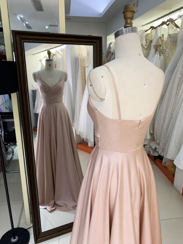 2025 wholesale sleeveless hand pleated champagne A line satin zipper up prom dresses