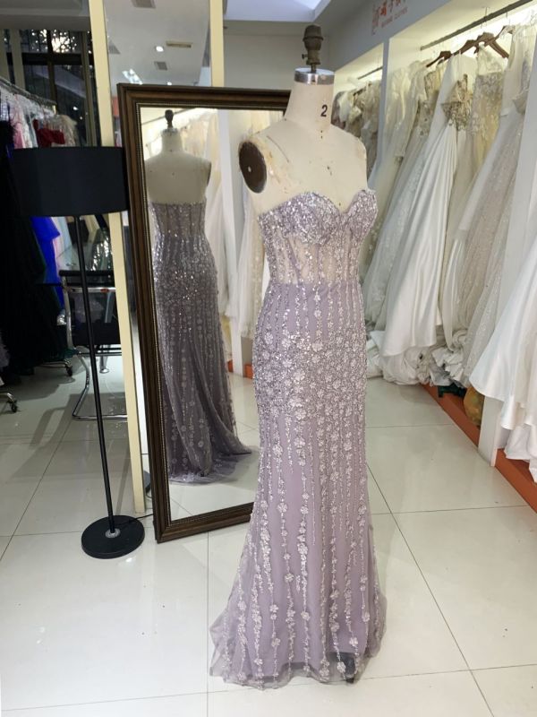 2025 New custom Sexy strapless Lace Embroidered Flower Tulle grey prom dresses party evening dress