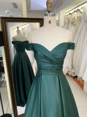 2025 wholesale emerald green off shoulder hand pleated satin A line prom dresses