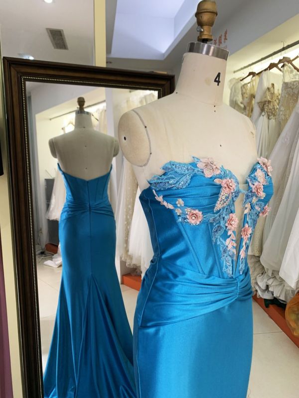 2025 Latest custom teal contrast color sexy deep V-neck satin evening dress women's slim fit slit mermaid prom dress