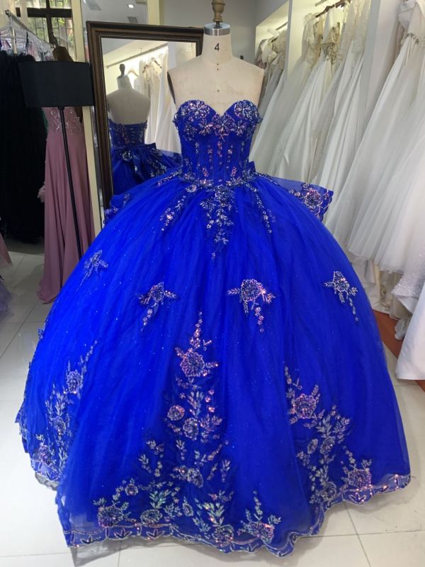 2025 New custom high quality latest 3D flowers lace embroidery dresses evening ball gowns royal blue quinceanera dress