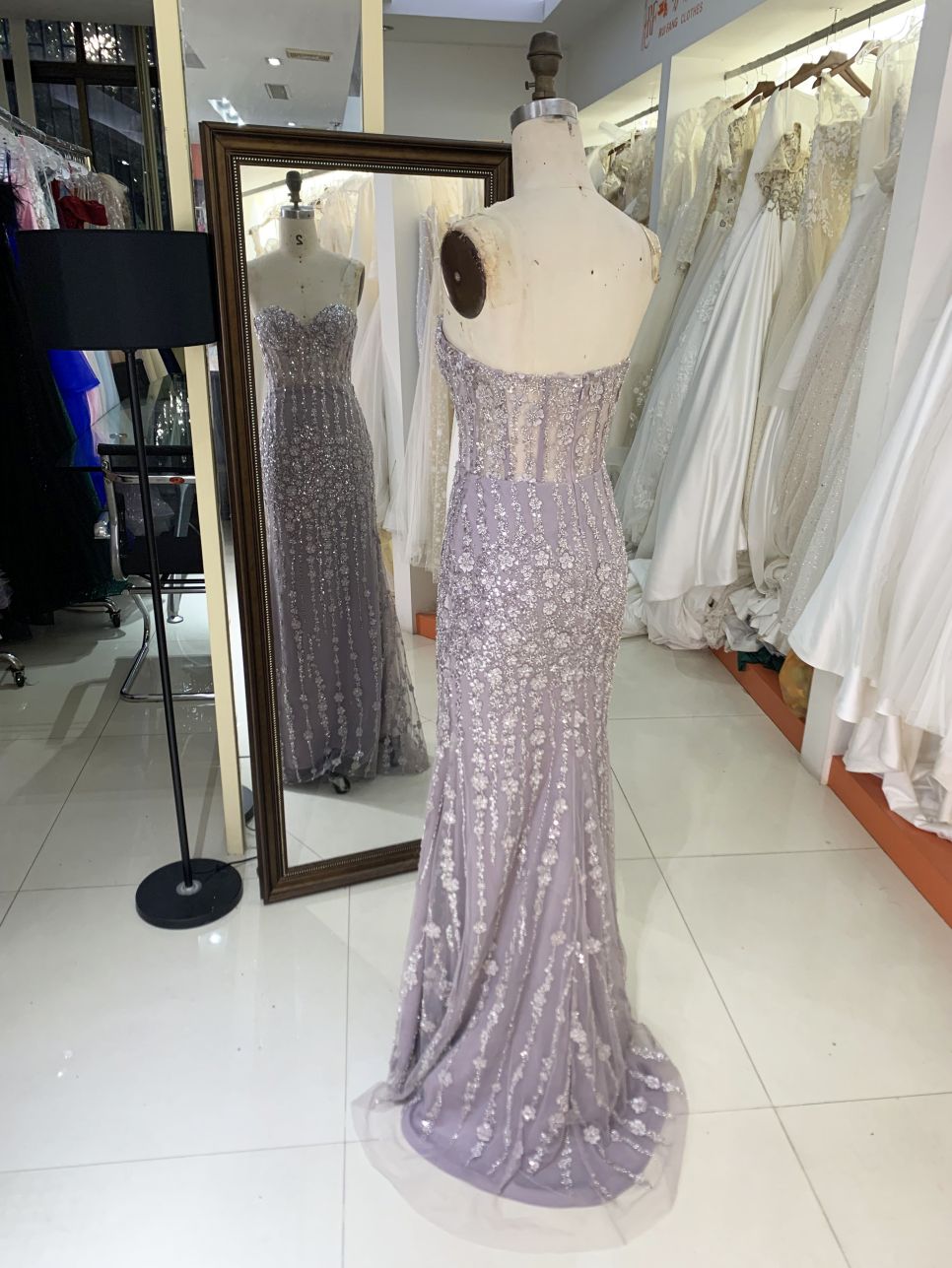 2025 New custom Sexy strapless Lace Embroidered Flower Tulle grey prom dresses party evening dress
