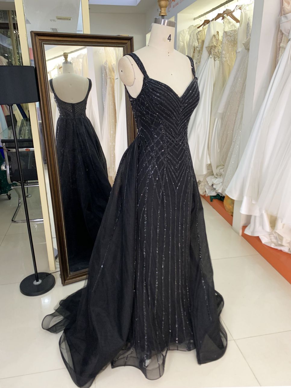 2025 wholesale black sleeveless corset embellished beaded mermaid crystal fitted gown prom evening dresses with overskirt
