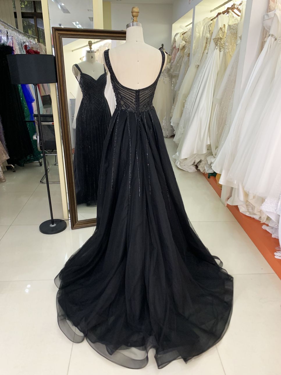 2025 wholesale black sleeveless corset embellished beaded mermaid crystal fitted gown prom evening dresses with overskirt