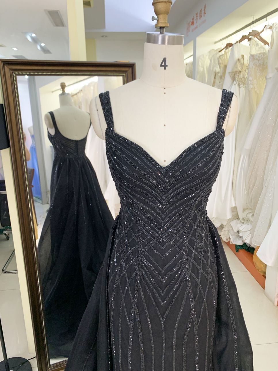 2025 wholesale black sleeveless corset embellished beaded mermaid crystal fitted gown prom evening dresses with overskirt