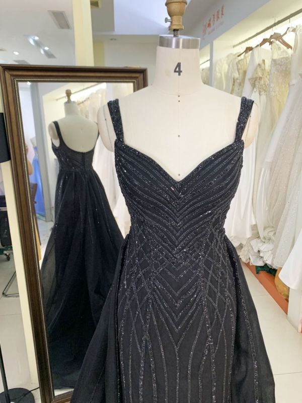 2025 wholesale black sleeveless corset embellished beaded mermaid crystal fitted gown prom evening dresses with overskirt